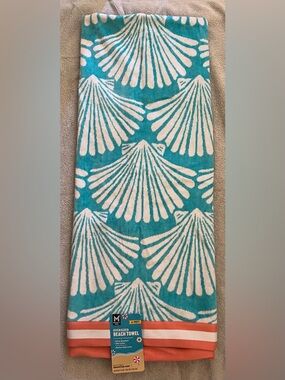 Members Mark Oversized Turquoise Seashell Beach Towel